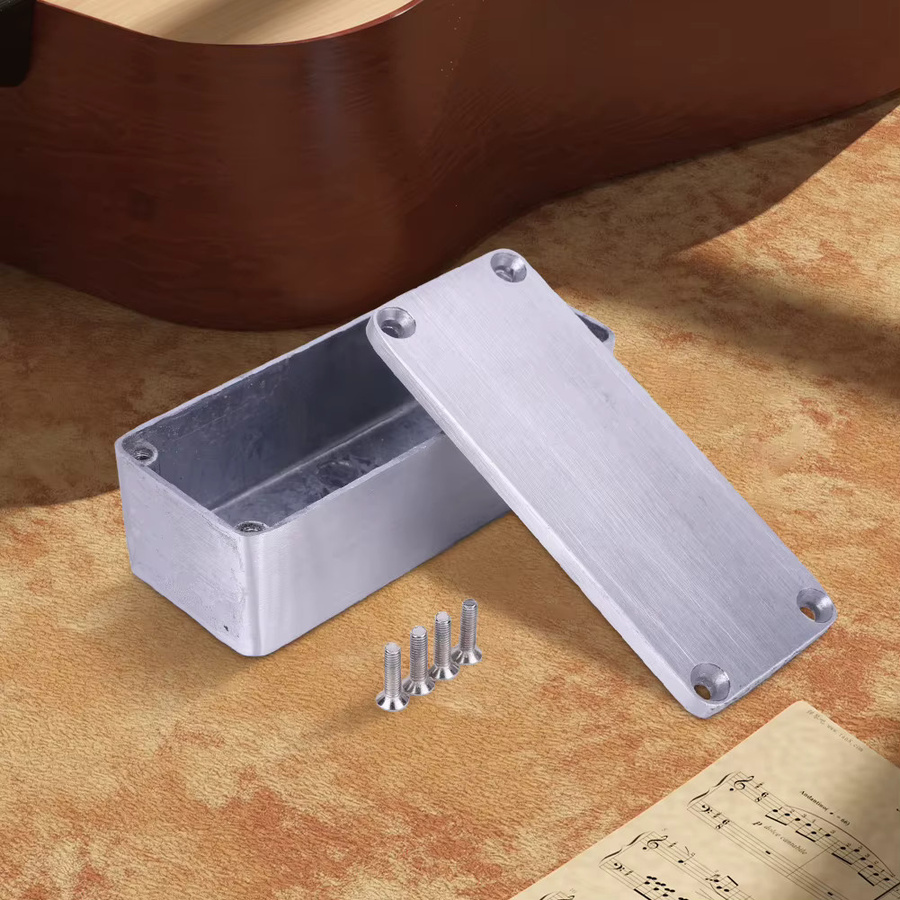 APWIKOGER 1590A Pedalgehäuse aus Aluminium in Silber mit Schrauben für Gitarren-Effektpedale - Bild 2