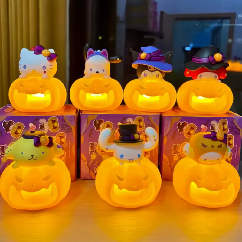 Miniso Sanrio Troublemaker Serie Kürbis Nachtlicht mit Hello Kitty, Kuromi, Pochacco und Melody als Dekorations-Ornament für Mädchen - Bild 2