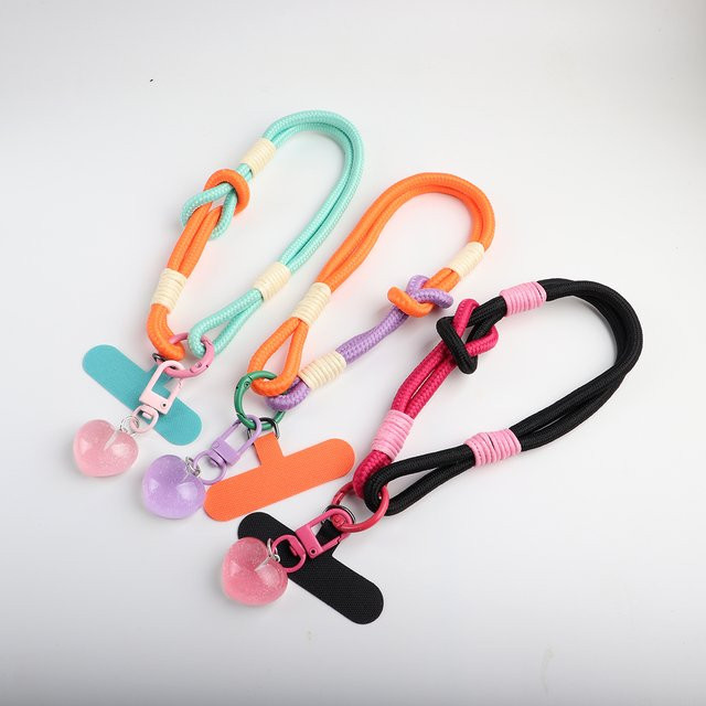 Universelles Telefon Lanyard Handgelenk Strap mit Herz Anhänger in Pink und Multicolour - Bild 1