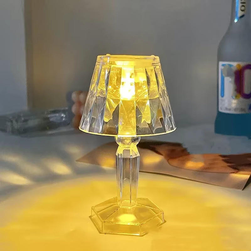 Mini Kristall Tischlampe mit RGB Farbwechsel, batteriebetrieben, transparentes LED Nachtlicht für Schlafzimmer und Party - Bild 2