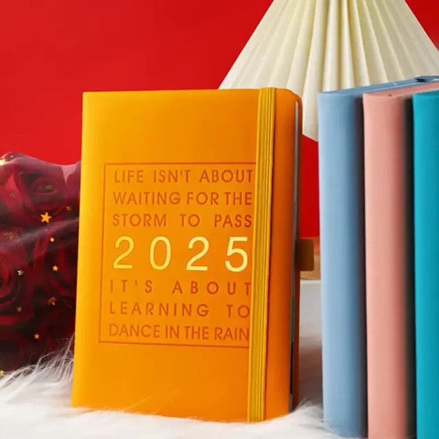 Tagesplaner 2025 Agenda mit täglicher und wöchentlicher Planung, Notizbuch A5, Orange - Bild 1