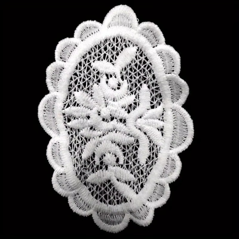 Elegante weiße Blumen-Spitzenflicken mit ausgehöhltem 3D-Design für deine DIY-Bastelarbeiten und Kleidungsverzierungen - Bild 4