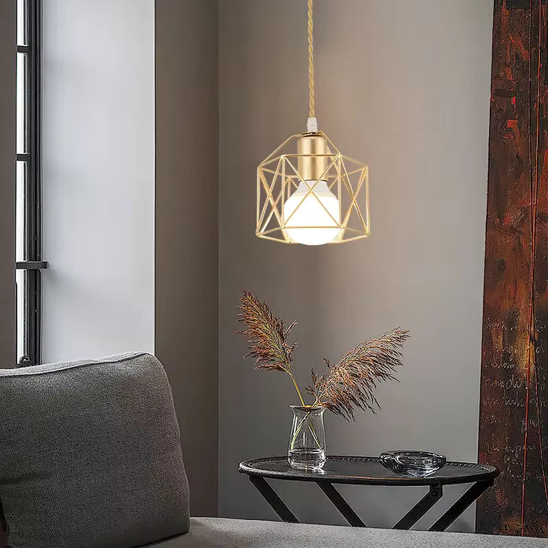 TRAZOS Industrielle LED-Pendelleuchte aus Metall mit E27-Sockel in Gold/Messing für Küche und Flur - Bild 2