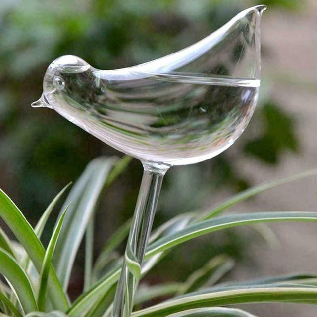 Selbstbewässernde Pflanzenbewässerungskugeln von Bea Beatrice in transparenter Vogelform aus mundgeblasenem Glas - Bild 1