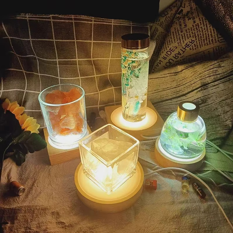 TLEDMP LED Nachtlicht mit Holz Basis und 3D Acryl Kugel in Transparent, Tischlampe mit Glas und Harz Dekoration - Bild 1