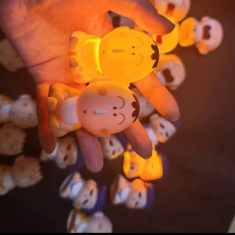 Bandai Anime Xiaoxin Q Version Glowing Blind Box, Action Figure, Einzelfigur - Bild 3