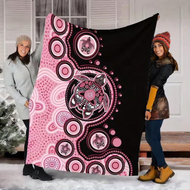 Gemütlicher Überwurf im Aborigine-Kunststil mit Schildkrötenmotiven in Rosa und Schwarz - Bild 1