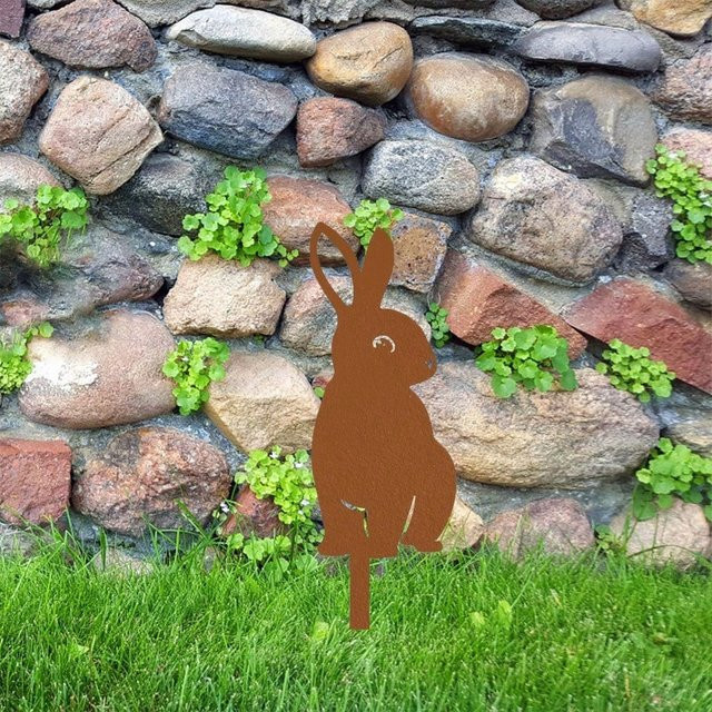 Rustikale Hasenfigur aus Metall von CIFBUY in Rostschwarz für Garten und Außenbereich - Bild 1