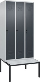 C+P Spind Classic PLUS Garderobenspind mit Sitzbank, 3 Abteile, Lichtgrau, B/T/H: 212,0 x 90,0 x 81,5 cm - Bild 1