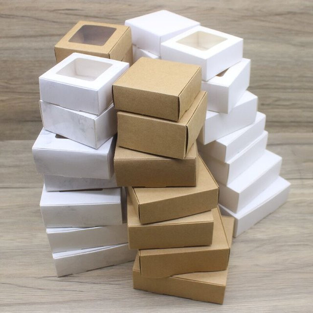 10 Stück Geschenkverpackungen aus weißem Kraftpapier mit Fenster in verschiedenen Designs inklusive Marmoroptik - Bild 1