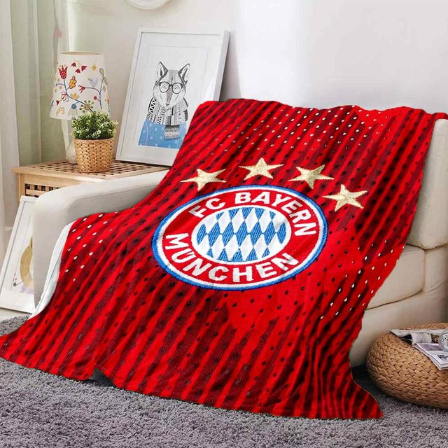 FC Bayern München Fußball Wappen Flanell-Überwurfdecke von YglFourteen, rot, B/B: 180 x 230 cm - Bild 1