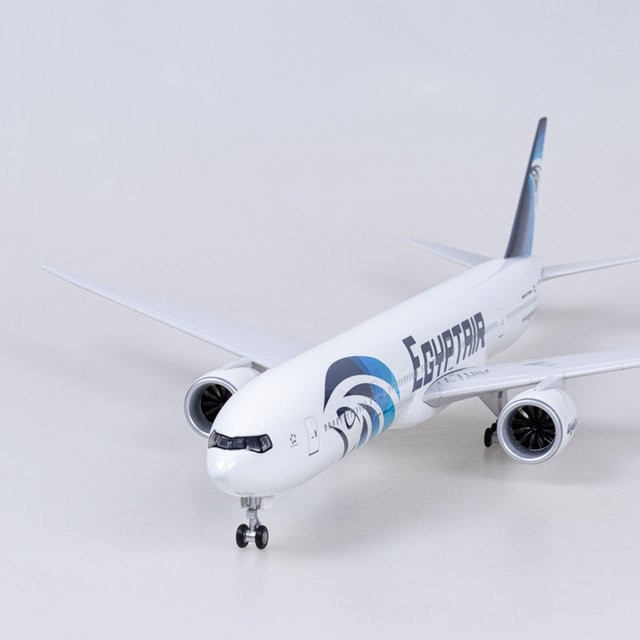 ZOCO Modellflugzeug B777 Egypt Air Airlines Bausatz aus Druckguss-Harz Maßstab 1:157, Länge: 47 cm - Bild 1