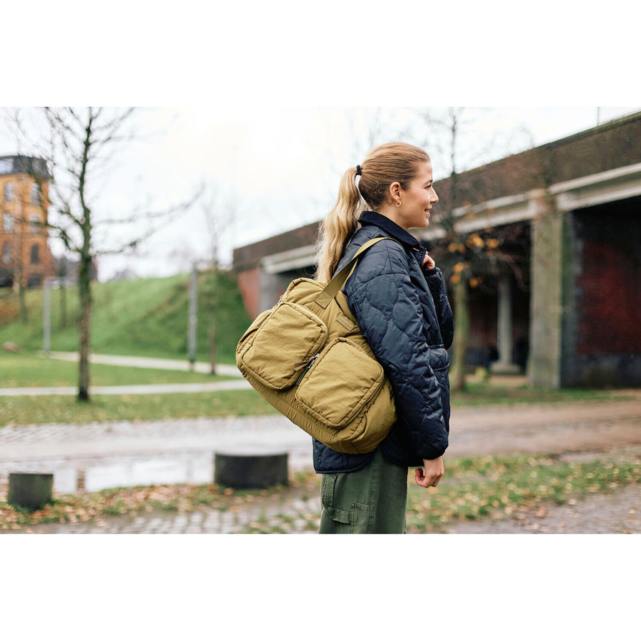 Childhome Wickeltasche Mellow in Grün mit Kinderwagen-Clip - Bild 2