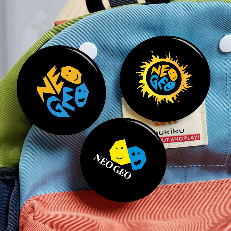 SNK Brosche, Neo Geo, 58mm, Unisex - Bild 4