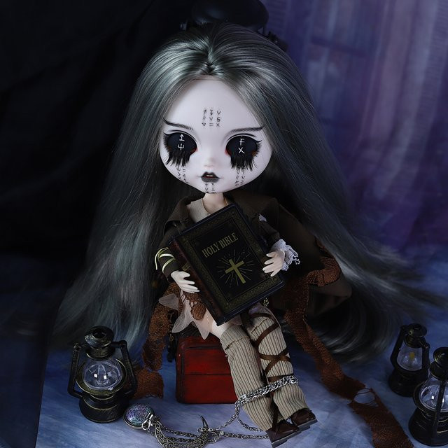 DBS Blyth Puppe, Fantasy, Handbemaltes Set, Schwarz - Bild 1