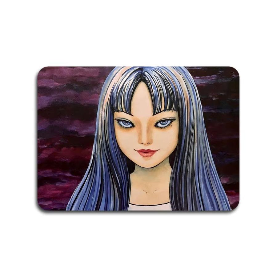 Rastar Junji Ito Tomie Retro Kawakami Mini-Mauspad in Multicolour mit genähtem Rand und rutschfester Gummibasis - Bild 7
