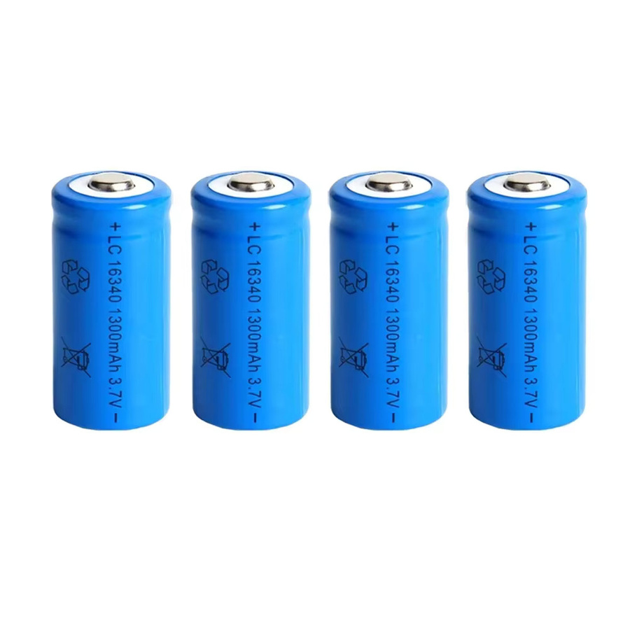 GaiaRay Wiederaufladbares 16340 CR123A Li-Ion Akku-Set mit 1300 mAh und blauem 4-Slot LCD Ladegerät - Bild 3