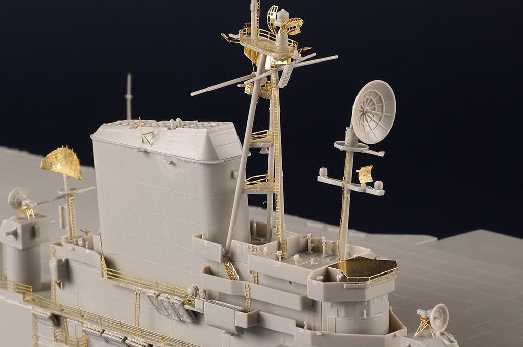 Trumpeter USS Midway Flugzeugträger Plastikmodellbausatz 1/350 - Bild 5