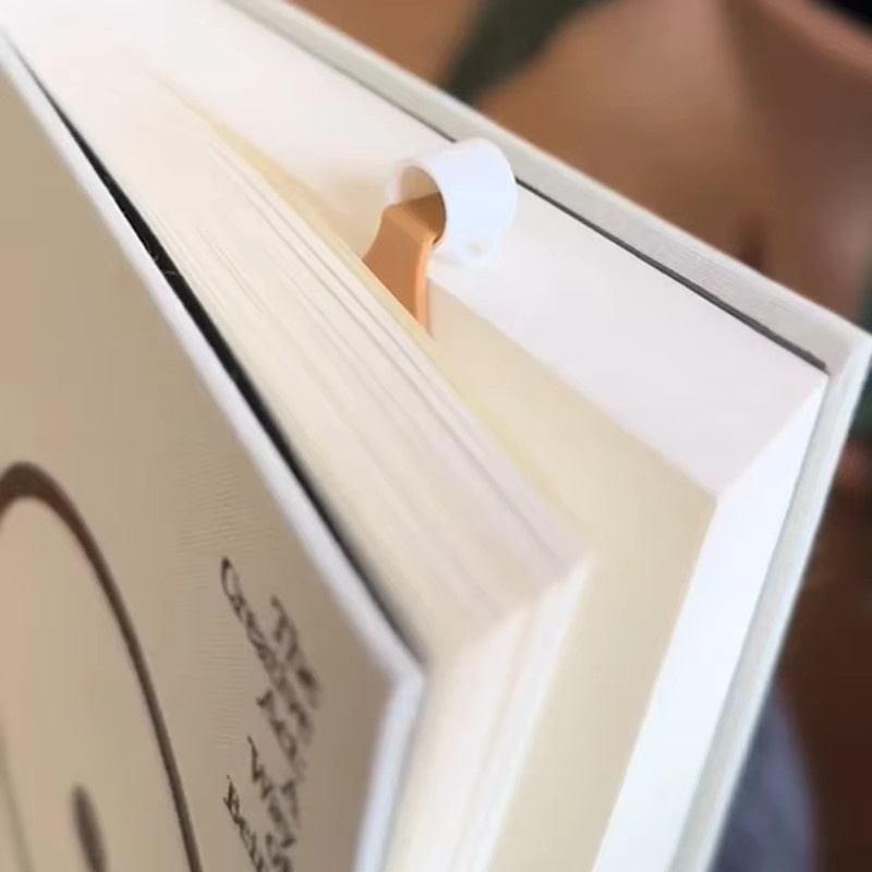 Lustiges Eckmarker-Lesezeichen in Kaffeeform aus Kunststoff, braun, ideal als Geschenk für Kinder und Studenten - Bild 4