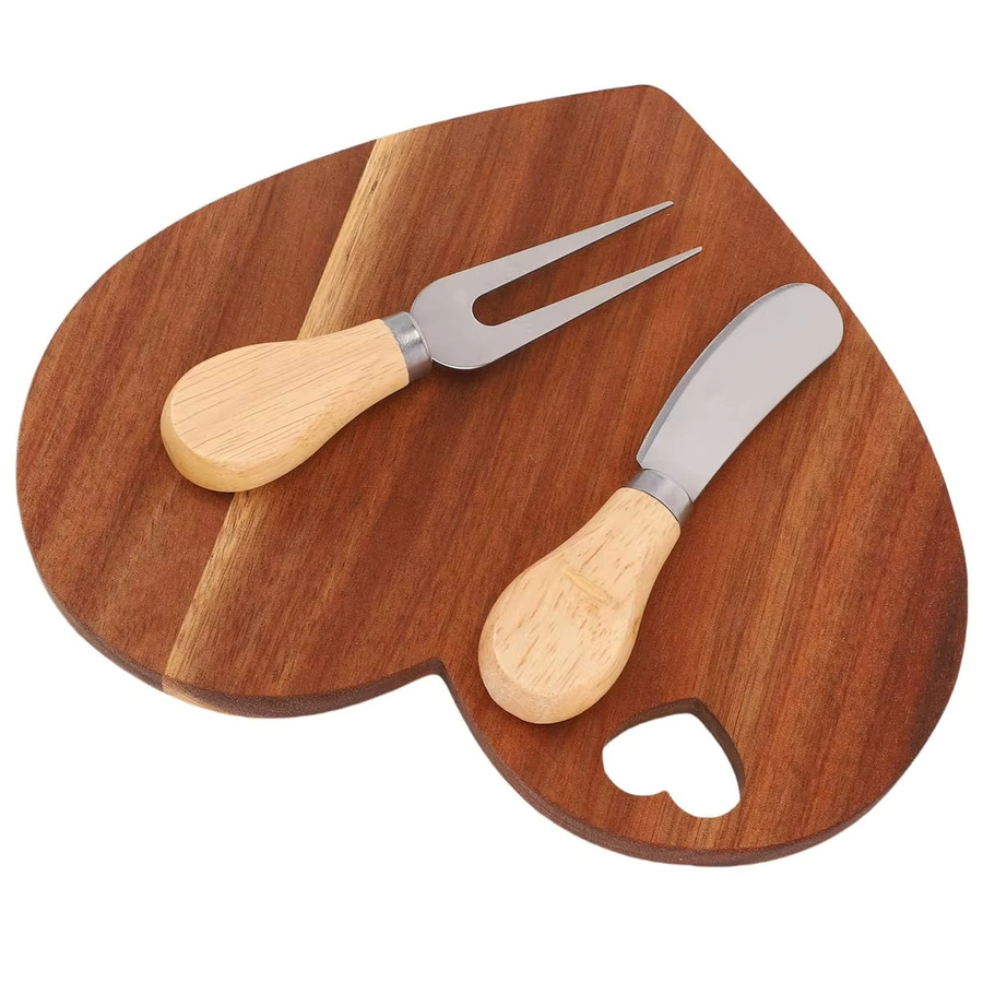 Favor Heart Käsebrett-Set aus Holz in Beige und Braun mit Käsemessern und Gabel - Bild 6