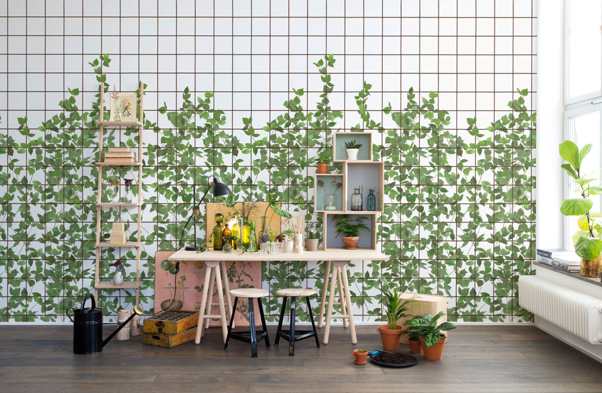 Rebel Walls Wandtattoo Mural Climbing Chlorofyl Verdant in Grün mit floralem Design - Bild 2
