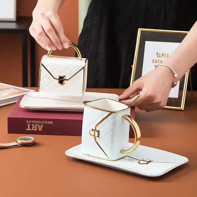 Keramik Tee-Set in Handtaschenform mit Kaffeetasse und Untertasse, Farbe Weiß - Bild 2