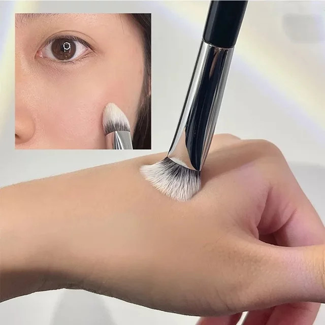 Karsyngirl Make-Up Pinsel, Dreiseitig, Foundation Concealer Kontur Highlight - Bild 1