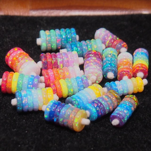 7 Stück synthetische Rondell-Opale, mehrfarbig, 5 mm, 6 mm, 7 mm, Unisex - Bild 1