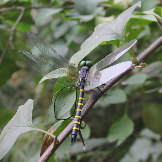 Nymira Künstliche Libelle als Gartendekoration und Insektenschutz in Grün und Mehrfarbig mit Aufhängeschlaufe - Bild 7