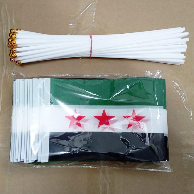 TIKI FLAG Syrien Handflagge aus Polyester mit Fahnenmast, B/H: 21 x 14 cm, verblassungsbeständig - Bild 1