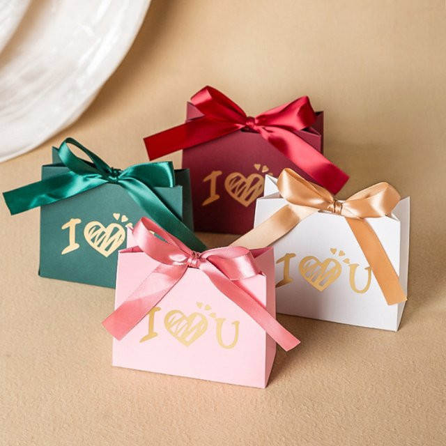 Hochwertige leere Geschenkboxen aus Papier für Hochzeitssüßigkeiten und Valentinstag-Schokoladen in den Varianten 4, 8 oder 12 Fächer - Bild 1