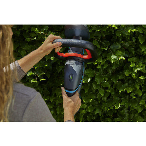 Gardena Akku-Heckenschere ComfortCut 50/18V-P4A Solo in Grau/Bunt mit LED-Batteriezustandsanzeige und ErgoLine-Griff - Bild 2
