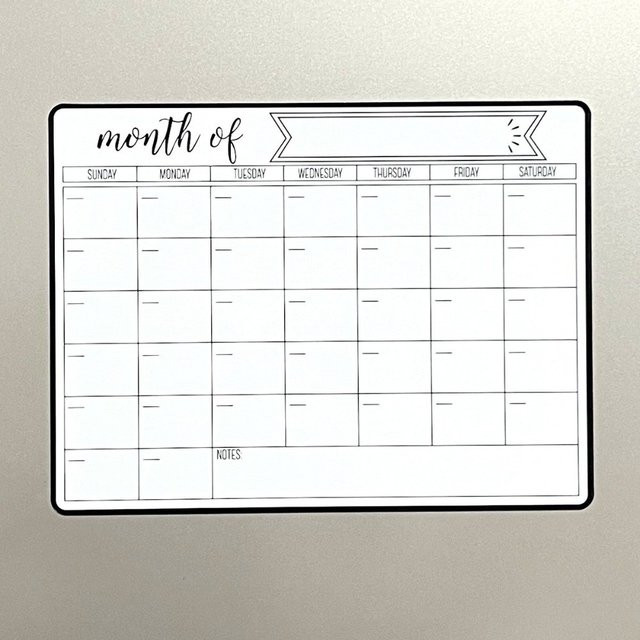 Magnetischer Whiteboard Kalender in Weiß zur Wandmontage als wiederverwendbare Plantafel für Schule und Kühlschrank - Bild 1