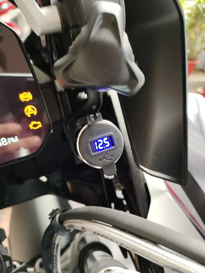 Vansong Dual USB Ladegerät Adapter mit QC 3.0 Typ-C und LED-Anzeige für Ducati und BMW F800GS R1300GS R1200GS in Schwarz - Bild 6