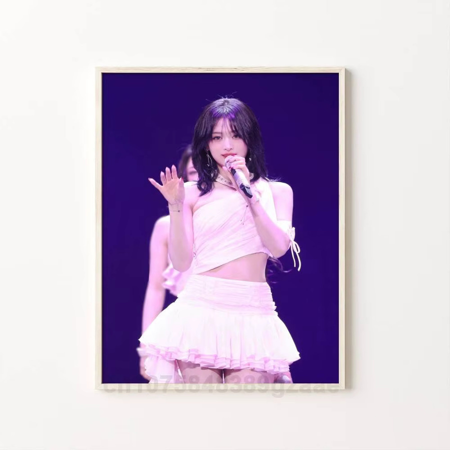Ahyeon Minimalistisches Poster mit abstraktem Grafikdesign für deine Wanddekoration - Bild 7