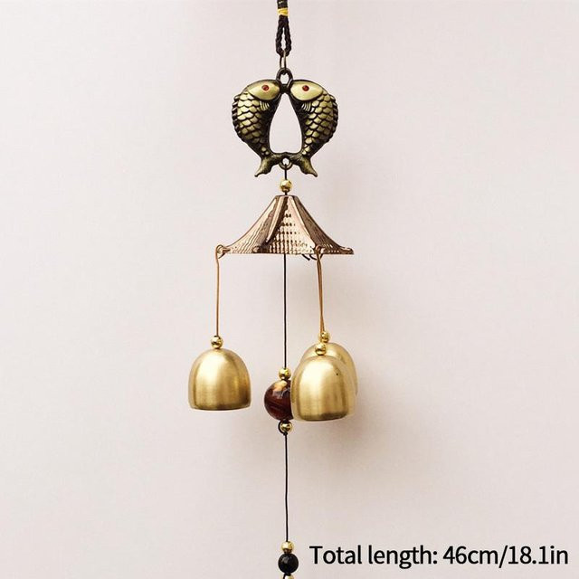 Traditionelles japanisches Windspiel aus Glas und Metall in Gold als hängende Gartendekoration - Bild 1