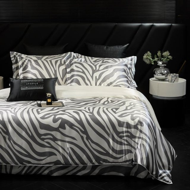 Bin Chi Textiles Bettwäsche-Set aus Seidensatin mit Leopardenmuster in Schwarz, 4-teiliges Set bestehend aus Bettbezug, Laken und Kissenbezügen - Bild 1