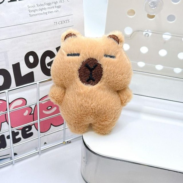 Yiran Health & Beauty Capybara Plüsch Schlüsselanhänger, Quietschend, ab 14 Jahren - Bild 1