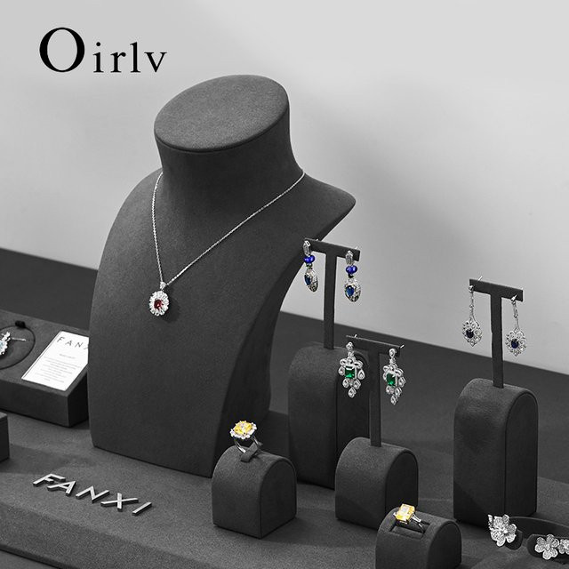 Oirlv Schmuckständer in Grau für Ringe, Ohrringe und Halsketten mit minimalistischem Textil-Design für Vitrine und Theke - Bild 1