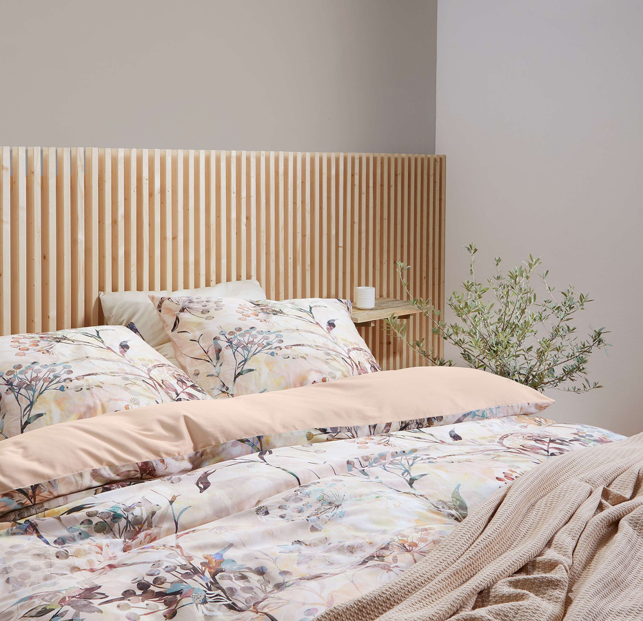 Fleuresse Mako-Satin Bettwäsche mit Zweigen, Beeren und Blüten, Wende-Design, Farbe: Creme/Beige/Mehrfarbig, B/H: 155 x 220 cm - Bild 1
