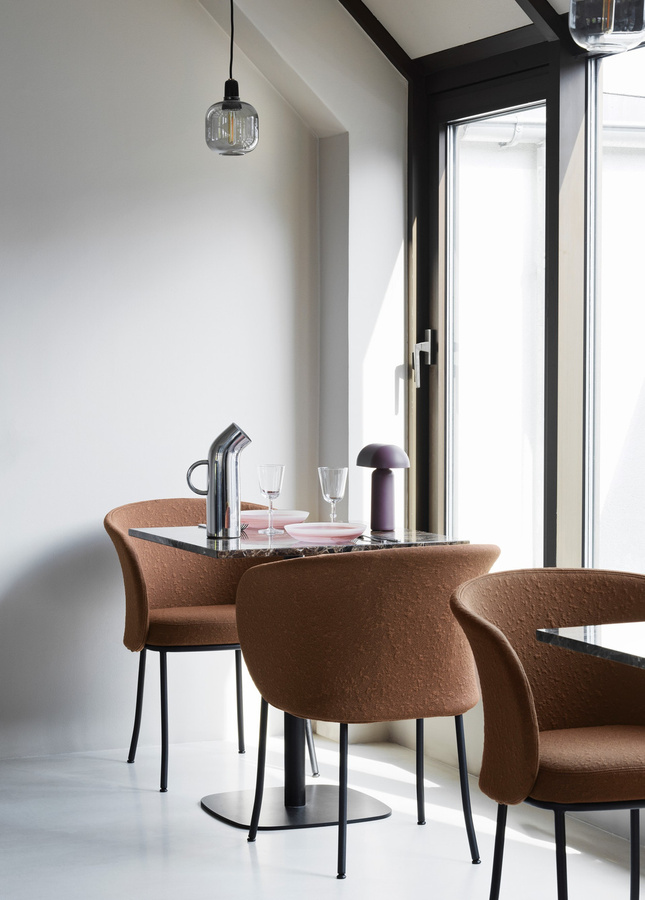 Normann Copenhagen Knit Sessel in Schwarz mit Strickoptik und Stahlgestell - Bild 3