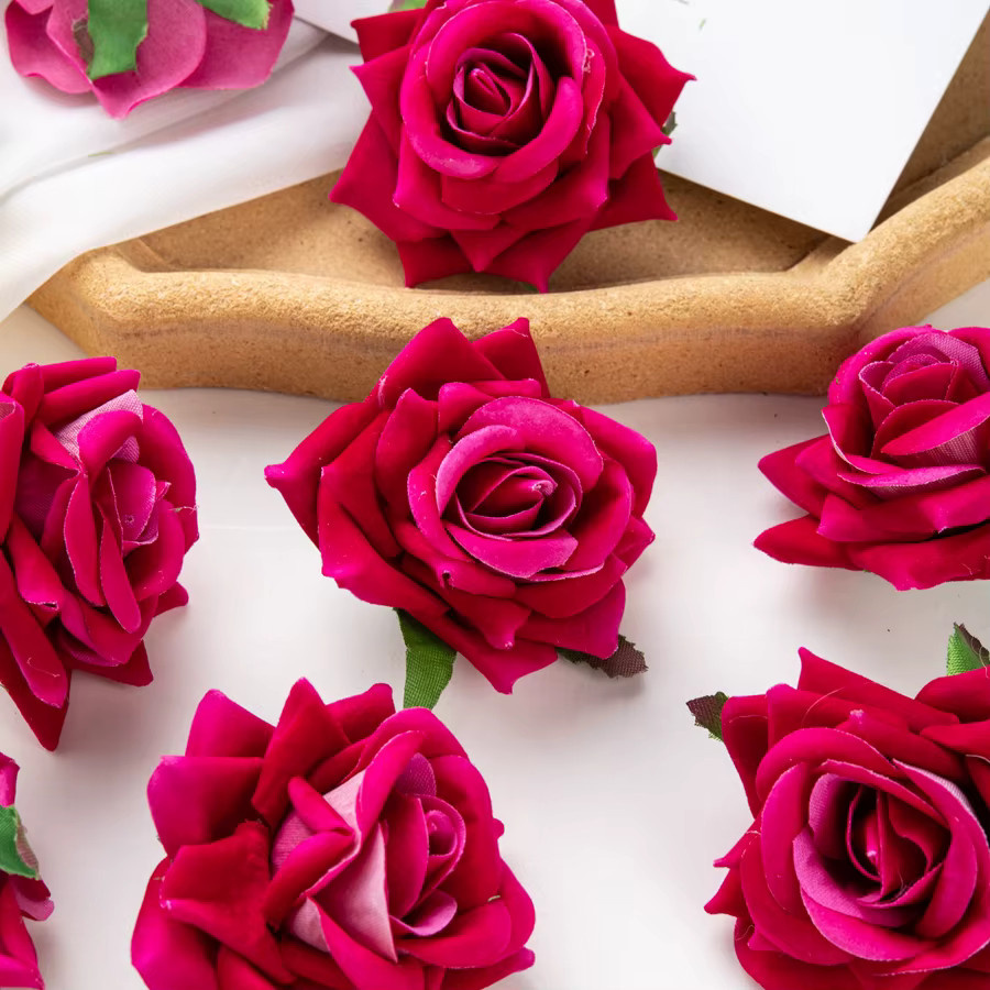 30 oder 60 Stück künstliche Flanell-Rosen in Multicolor für Dekorationen wie Hochzeit, Weihnachten oder Neujahr - Bild 2
