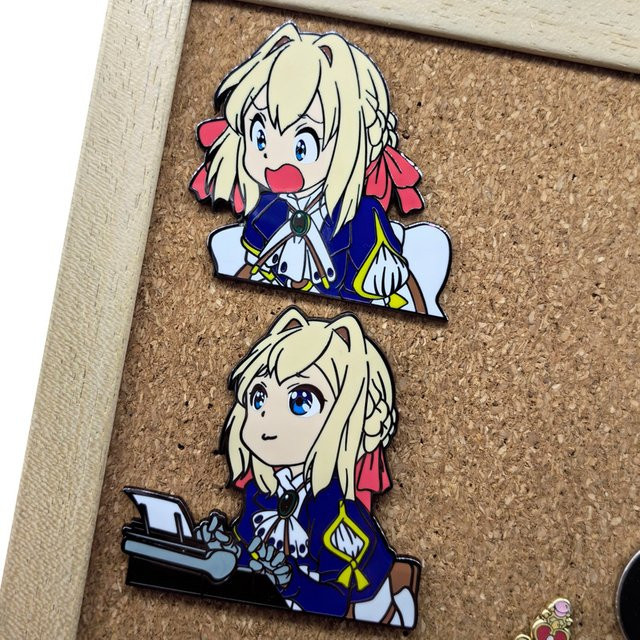 Bandai Anime Violet Evergarden Emaille-Broschen, Unisex - Bild 1