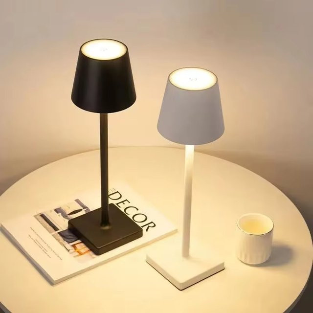GGBEE Wiederaufladbare LED Tischlampe in Schwarz mit Touch-Schalter und 3-stufiger Dimmfunktion - Bild 1