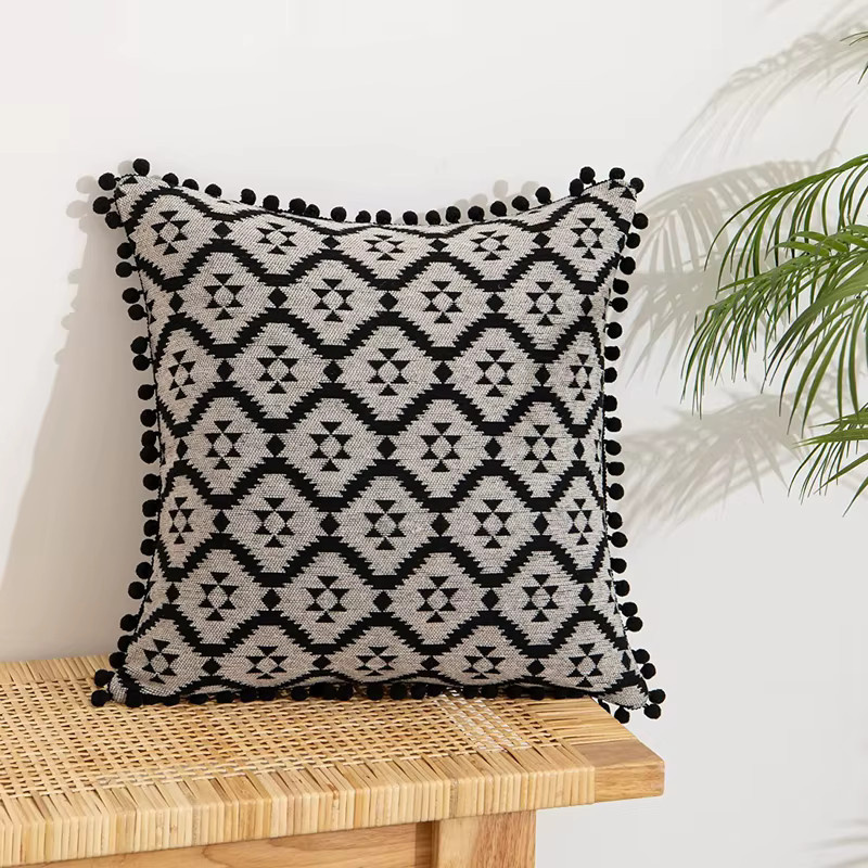 Boho Kissenbezug mit Pompon in Schwarz-Weiß, quadratisch, B/B: 45 x 45 cm - Bild 5