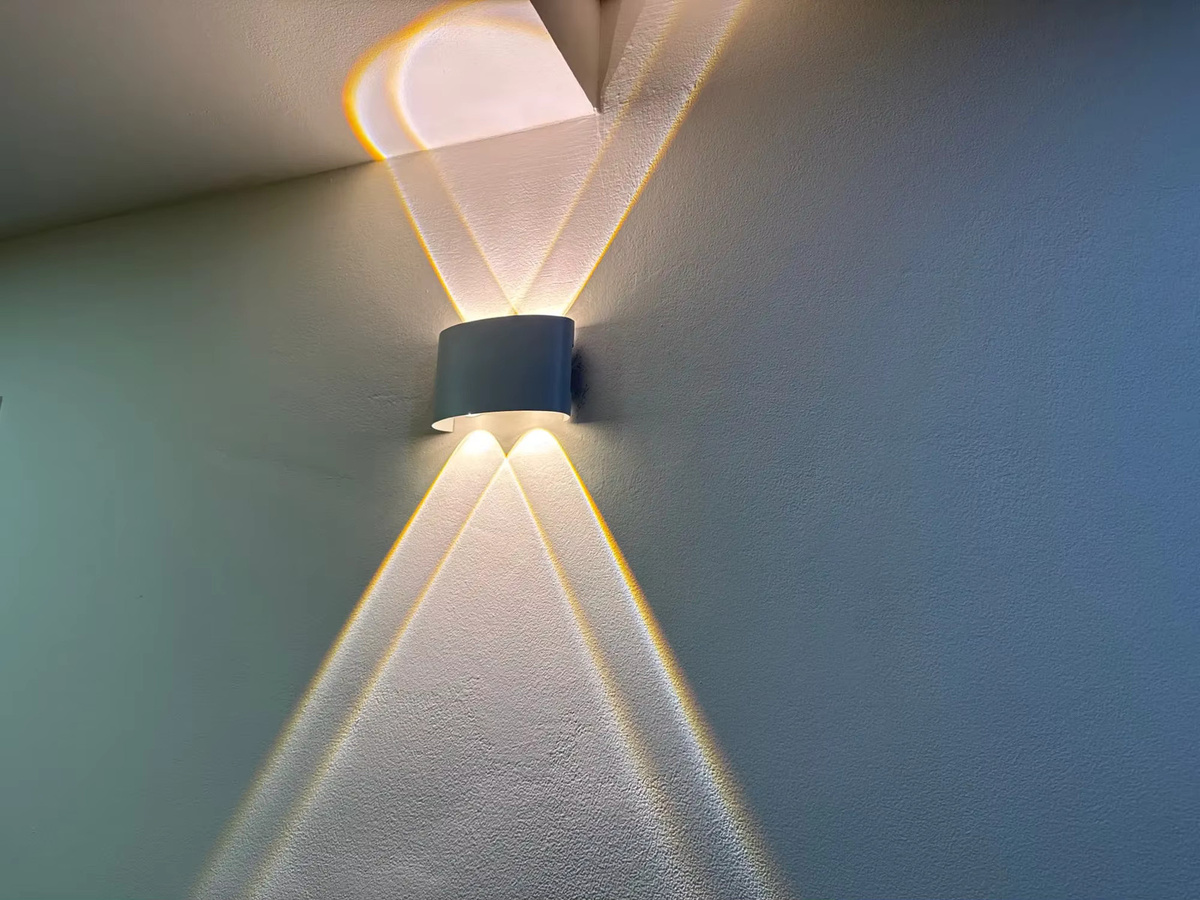 CYLRDXK LED Wandleuchte IP65 aus Aluminium in Silber, moderne Up-Down Außenleuchte für Garten, Treppen, Wohnzimmer und Schlafzimmer, Warmweiß - Bild 2