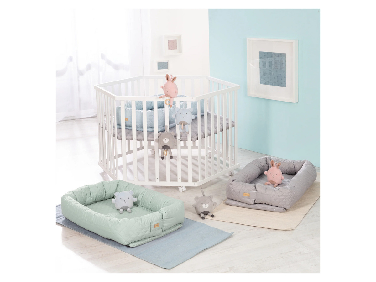 roba style Babylounge 3 in 1 Kuschelnest Wickelauflage und Bettschlange in Grün - Bild 2