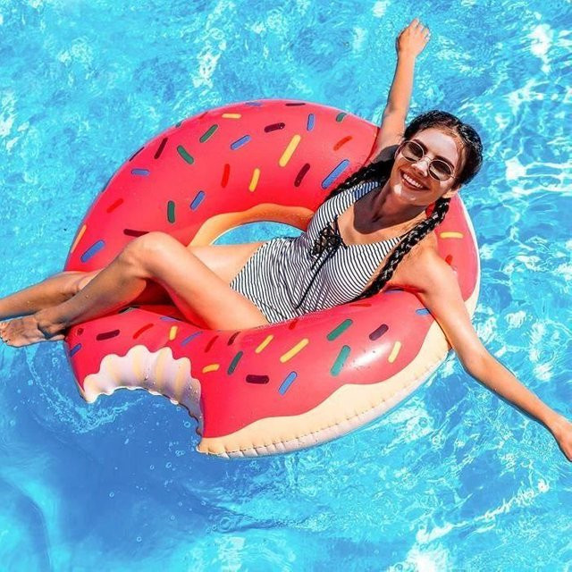 Aufblasbarer Donut Schwimmring von STEL ORA in Pink und Mehrfarbig aus Kunststoff - Bild 1