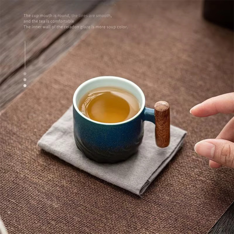 Handgefertigte Retro Keramik Kaffeetasse und Teetasse mit Farbverlauf und Holzgriff in Grün oder Blau - Bild 2