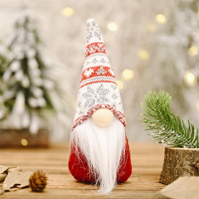 Beige Weihnachtsdekoration Wichtelpuppe als Anhänger mit Schneeflocken und Strickmütze von Household supplies MH - Bild 1